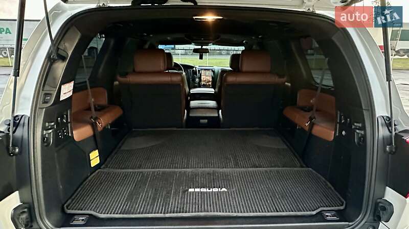 Внедорожник / Кроссовер Toyota Sequoia 2017 в Ковеле
