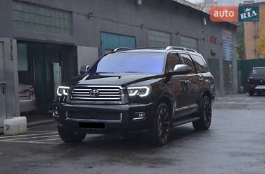 Внедорожник / Кроссовер Toyota Sequoia 2012 в Харькове