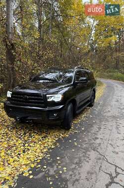 Позашляховик / Кросовер Toyota Sequoia 2017 в Києві