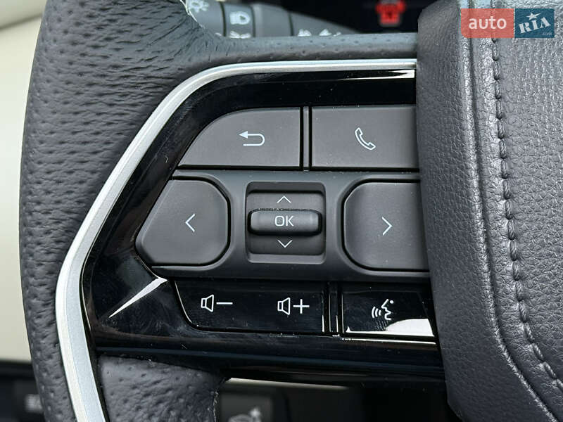 Внедорожник / Кроссовер Toyota Sequoia 2025 в Киеве