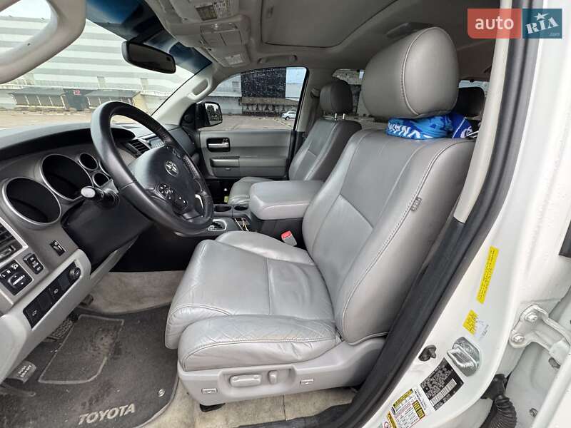 Внедорожник / Кроссовер Toyota Sequoia 2011 в Житомире фото 6 Внедорожник / Кроссовер Toyota Sequoia 2011 в Житомире