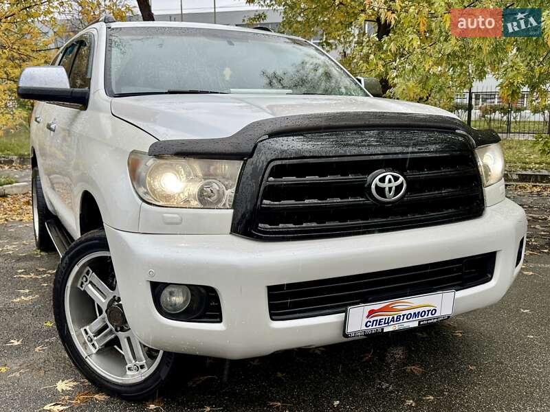 Внедорожник / Кроссовер Toyota Sequoia 2008 в Киеве