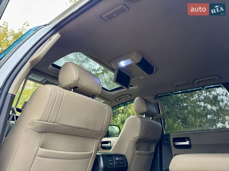 Внедорожник / Кроссовер Toyota Sequoia 2008 в Киеве