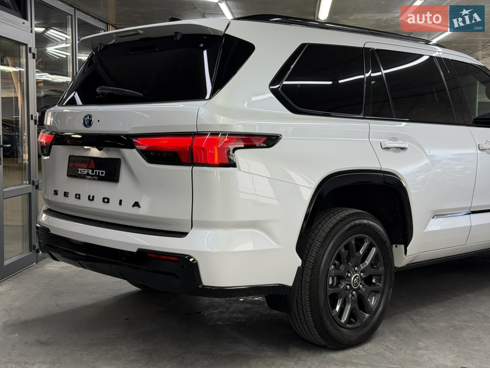 2023 Toyota Sequoia - мініатюра 17