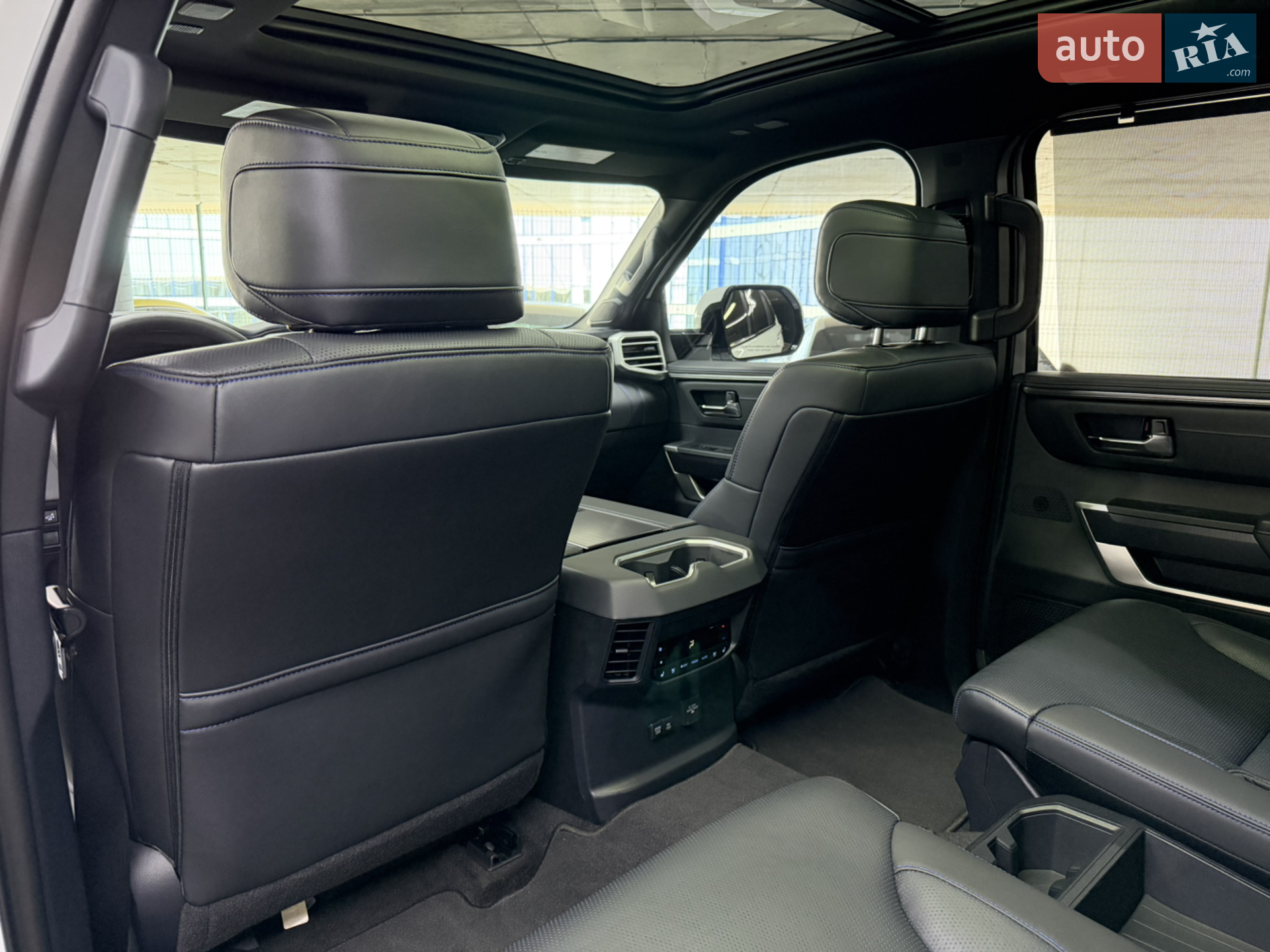 2023 Toyota Sequoia - мініатюра 23