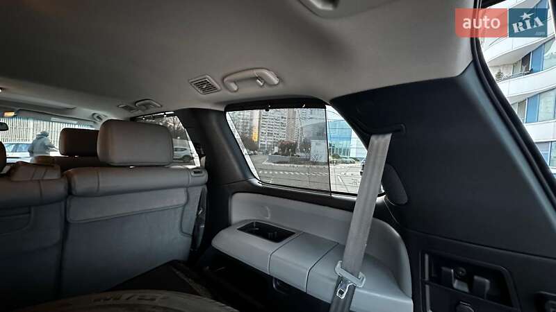 Внедорожник / Кроссовер Toyota Sequoia 2015 в Одессе фото 18 Внедорожник / Кроссовер Toyota Sequoia 2015 в Одессе