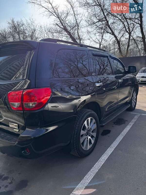 Внедорожник / Кроссовер Toyota Sequoia 2017 в Киеве фото 9 Внедорожник / Кроссовер Toyota Sequoia 2017 в Киеве