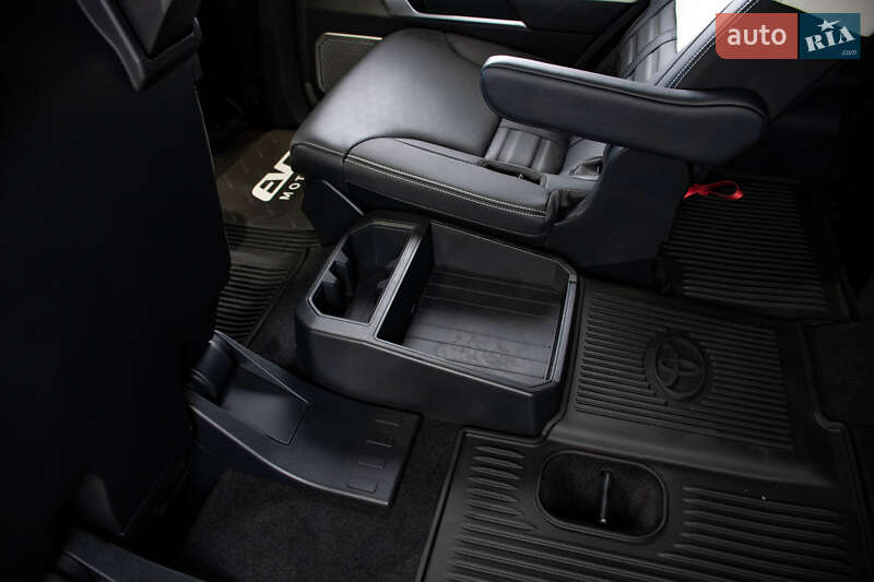 Внедорожник / Кроссовер Toyota Sequoia 2025 в Киеве фото 45 Внедорожник / Кроссовер Toyota Sequoia 2025 в Киеве