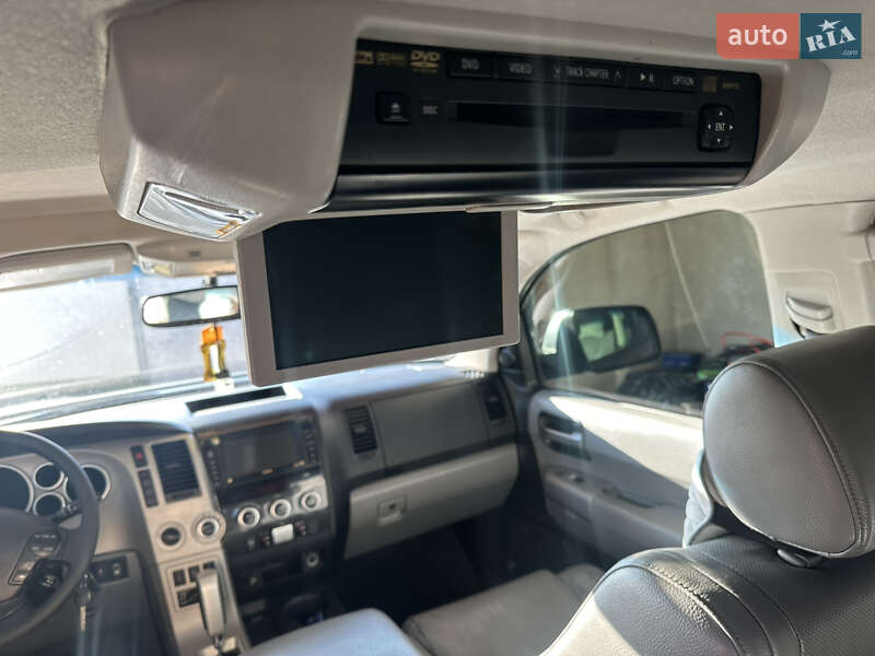 Внедорожник / Кроссовер Toyota Sequoia 2008 в Одессе
