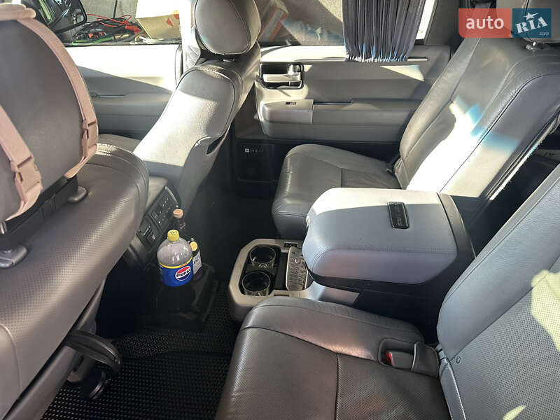 Внедорожник / Кроссовер Toyota Sequoia 2008 в Одессе