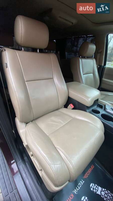 Внедорожник / Кроссовер Toyota Sequoia 2013 в Виннице фото 38 Внедорожник / Кроссовер Toyota Sequoia 2013 в Виннице
