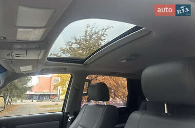 Внедорожник / Кроссовер Toyota Sequoia 2014 в Киеве