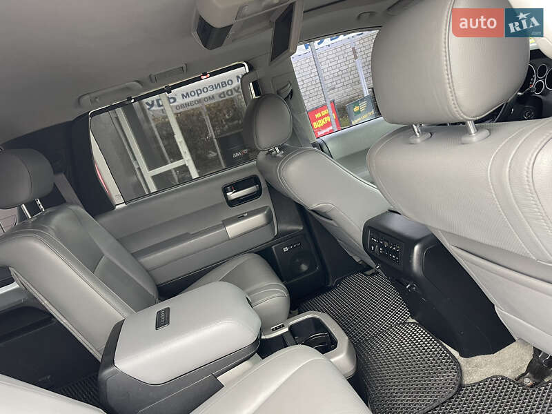 Позашляховик / Кросовер Toyota Sequoia 2008 в Житомирі фото 2 Позашляховик / Кросовер Toyota Sequoia 2008 в Житомирі