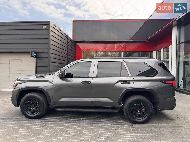 Позашляховик / Кросовер Toyota Sequoia 2023 в Одесі