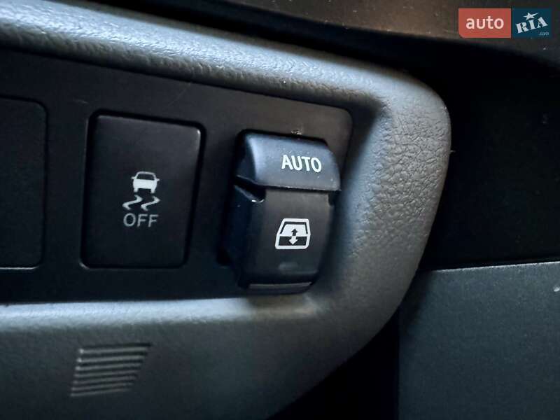 Позашляховик / Кросовер Toyota Sequoia 2011 в Києві фото 28 Позашляховик / Кросовер Toyota Sequoia 2011 в Києві