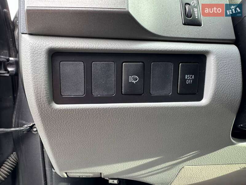 Внедорожник / Кроссовер Toyota Sequoia 2014 в Киеве