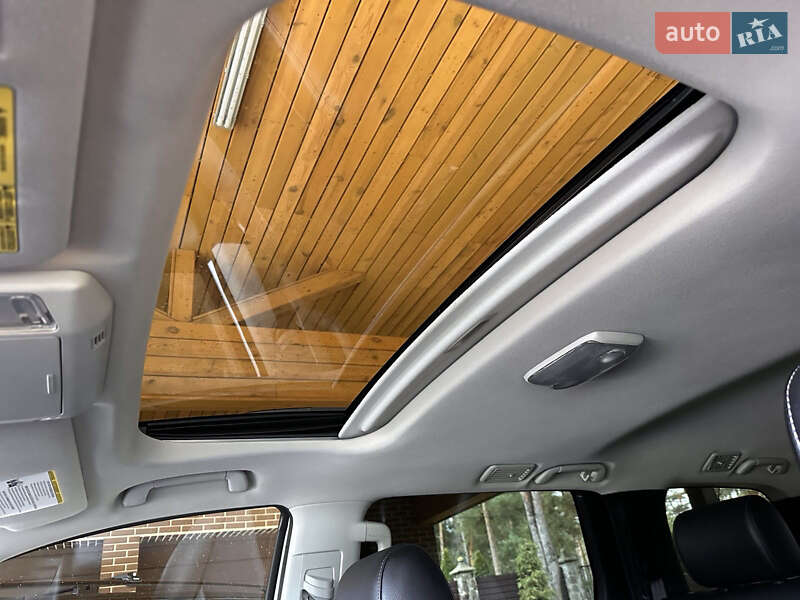 Позашляховик / Кросовер Toyota Sequoia 2018 в Києві