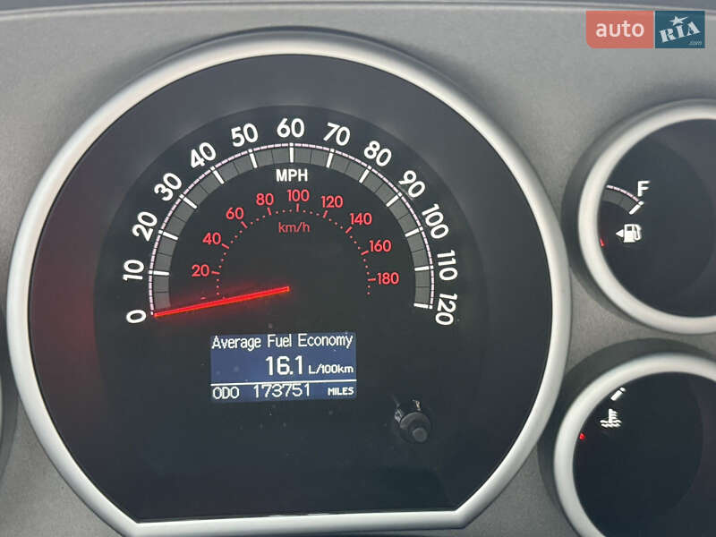 Внедорожник / Кроссовер Toyota Sequoia 2011 в Житомире