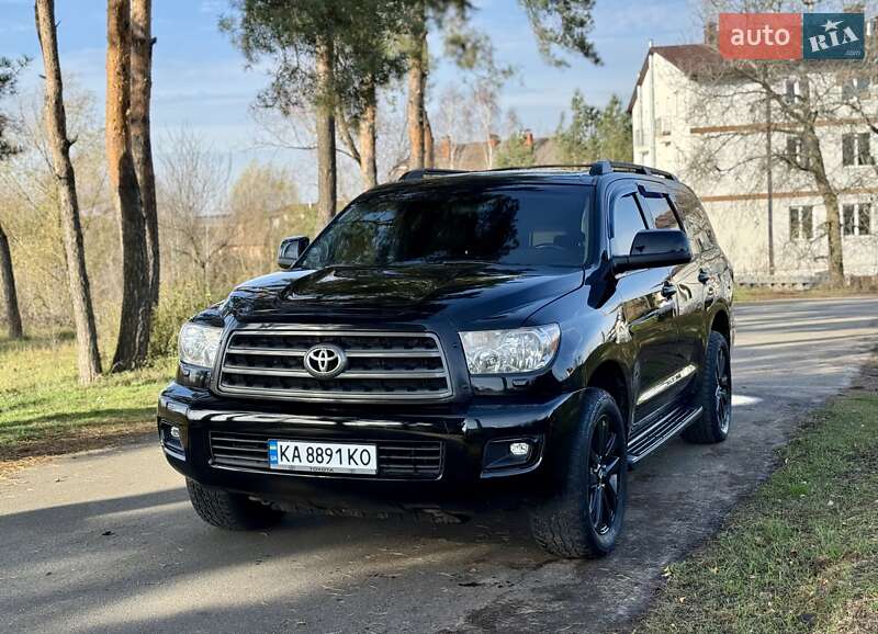 Toyota Sequoia 2011