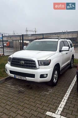 Внедорожник / Кроссовер Toyota Sequoia 2011 в Каменец-Подольском