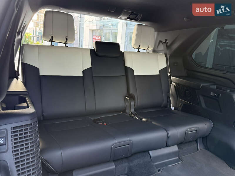 Позашляховик / Кросовер Toyota Sequoia 2025 в Києві