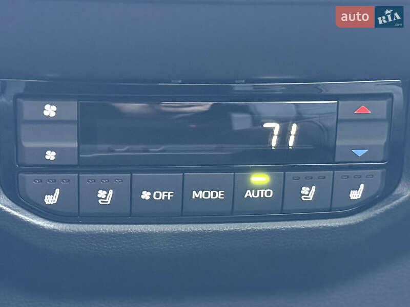 Позашляховик / Кросовер Toyota Sequoia 2025 в Києві