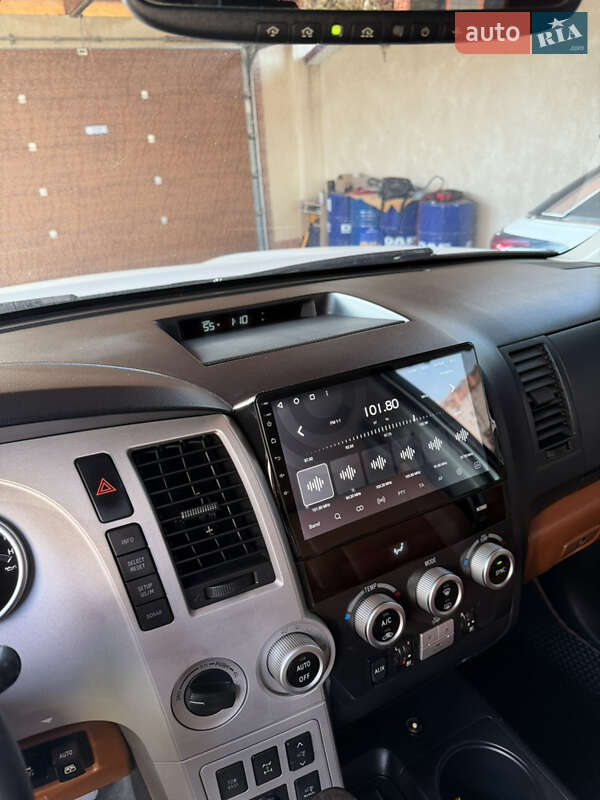 Внедорожник / Кроссовер Toyota Sequoia 2008 в Одессе