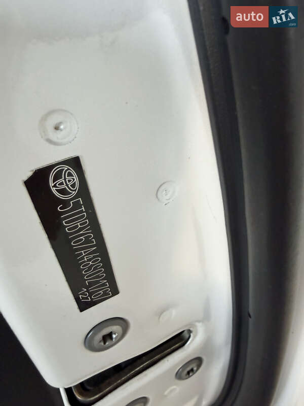 Внедорожник / Кроссовер Toyota Sequoia 2008 в Одессе