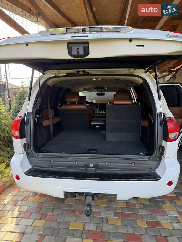 Внедорожник / Кроссовер Toyota Sequoia 2008 в Одессе