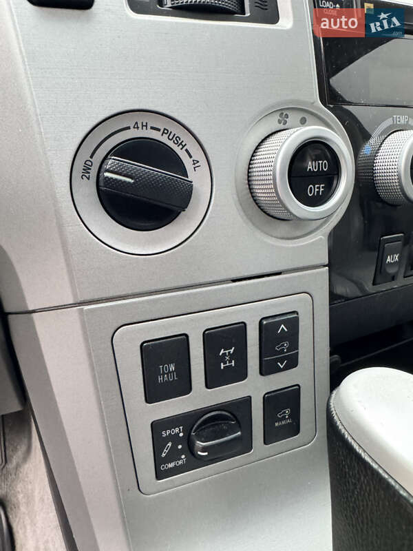 Позашляховик / Кросовер Toyota Sequoia 2008 в Києві