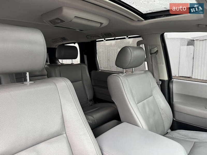 Позашляховик / Кросовер Toyota Sequoia 2008 в Києві