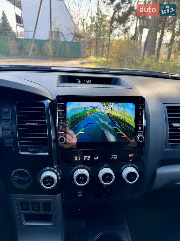 Внедорожник / Кроссовер Toyota Sequoia 2011 в Киеве фото 24 Внедорожник / Кроссовер Toyota Sequoia 2011 в Киеве