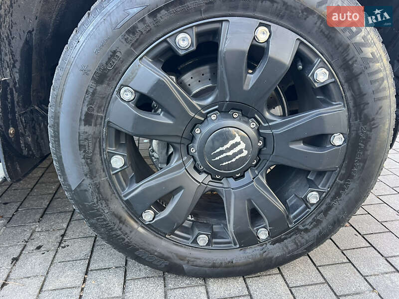 Позашляховик / Кросовер Toyota Sequoia 2016 в Києві