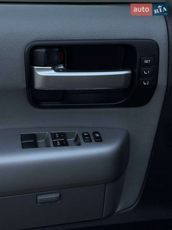 Внедорожник / Кроссовер Toyota Sequoia 2008 в Одессе фото 44 Внедорожник / Кроссовер Toyota Sequoia 2008 в Одессе