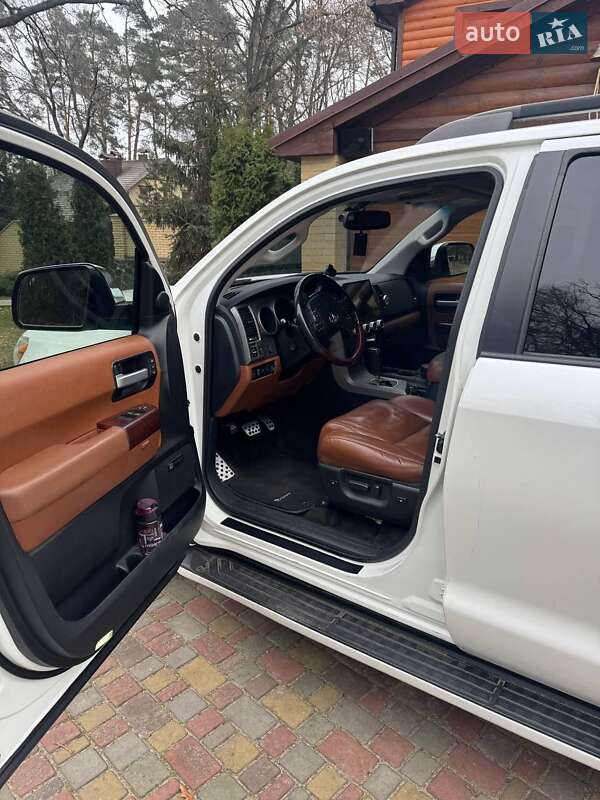 Внедорожник / Кроссовер Toyota Sequoia 2011 в Черкассах фото 6 Внедорожник / Кроссовер Toyota Sequoia 2011 в Черкассах