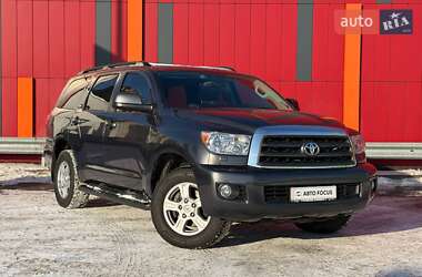 Позашляховик / Кросовер Toyota Sequoia 2014 в Києві
