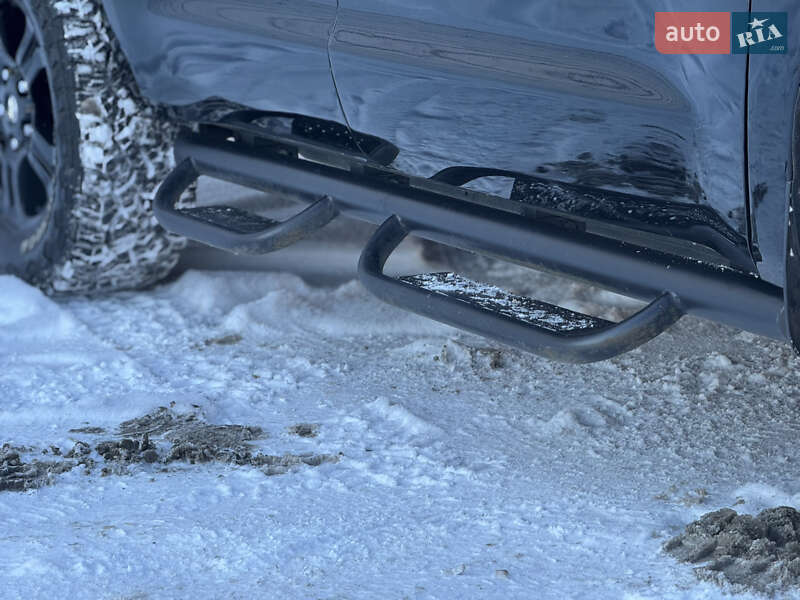 Внедорожник / Кроссовер Toyota Sequoia 2013 в Киеве