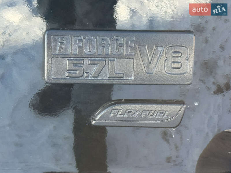 Внедорожник / Кроссовер Toyota Sequoia 2013 в Киеве