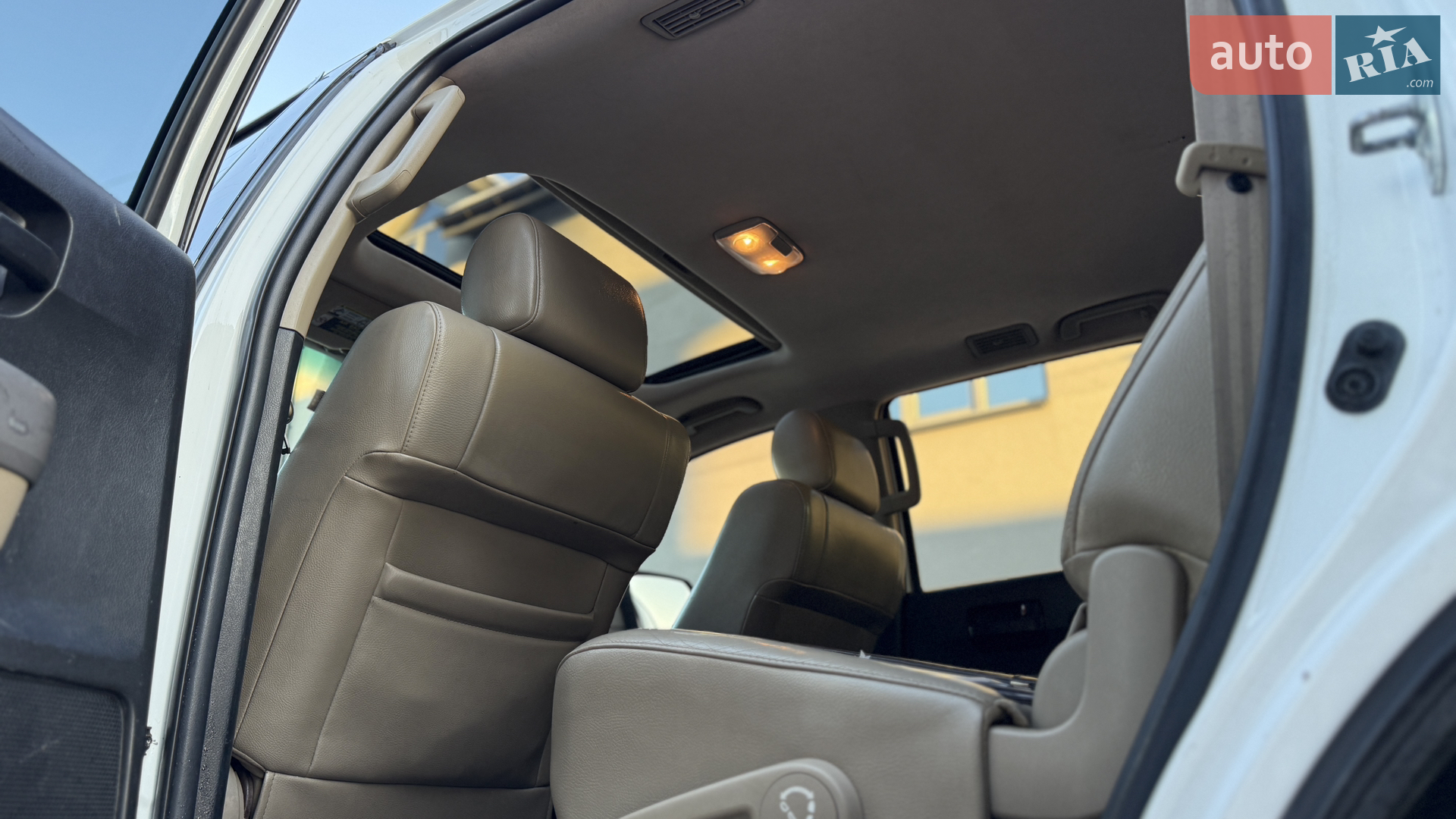 2013 Toyota Sequoia - мініатюра 11