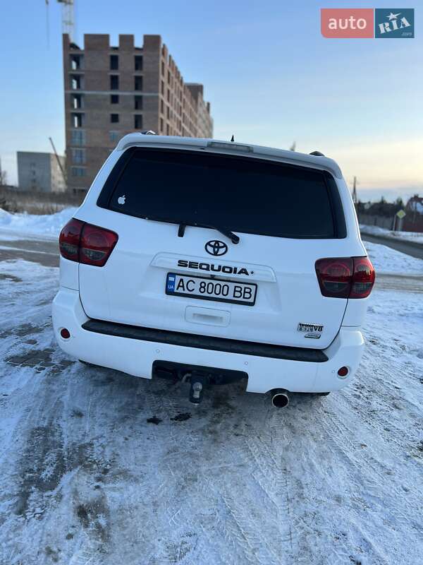 Внедорожник / Кроссовер Toyota Sequoia 2013 в Луцке фото 31 Внедорожник / Кроссовер Toyota Sequoia 2013 в Луцке