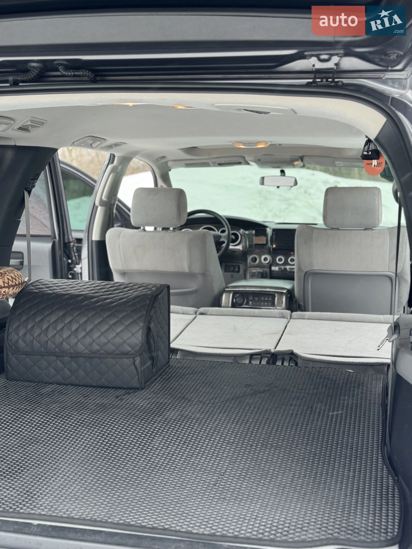 2013 Toyota Sequoia - мініатюра 30