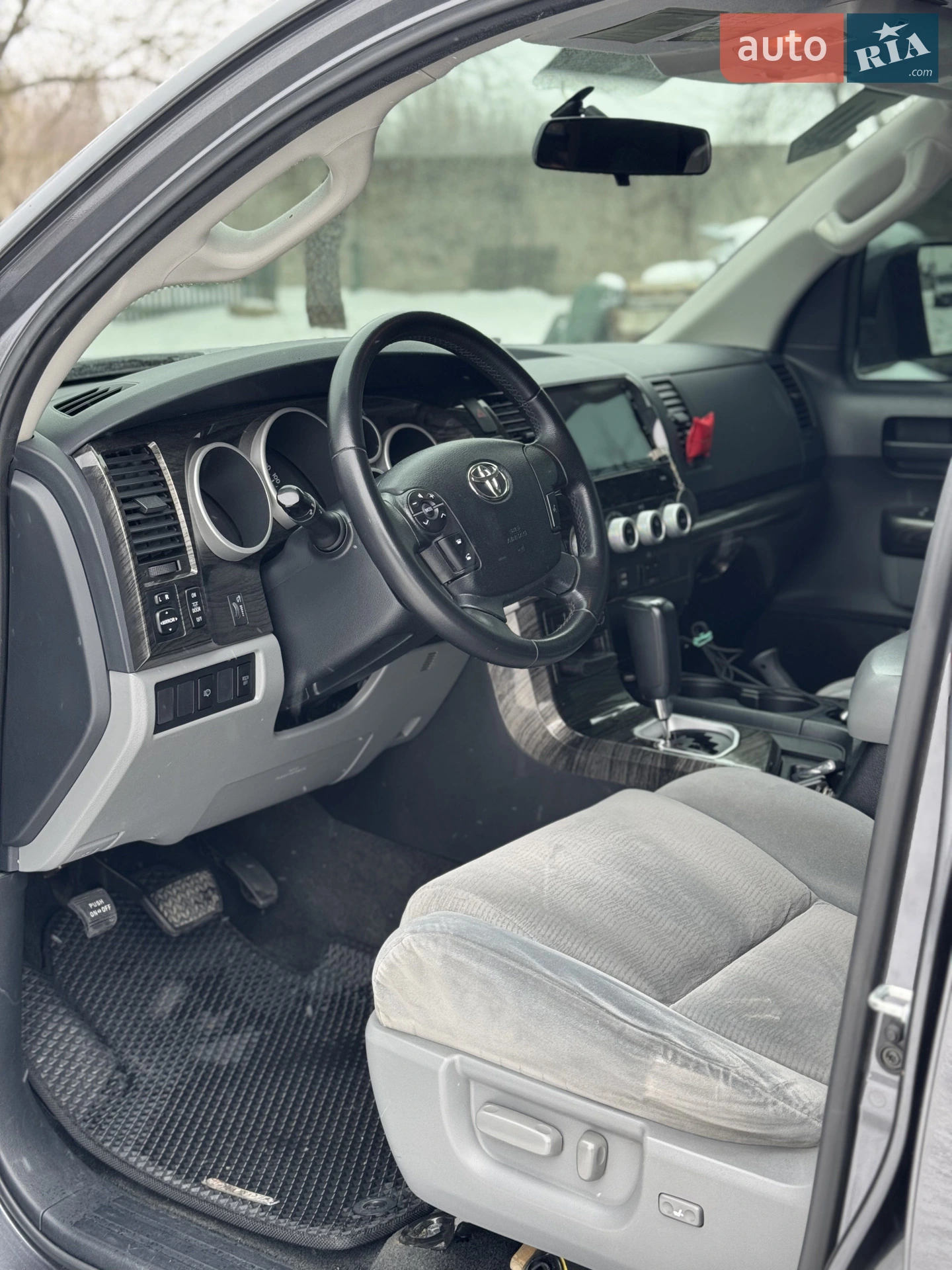 2013 Toyota Sequoia - мініатюра 13