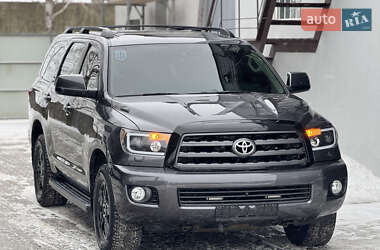 Позашляховик / Кросовер Toyota Sequoia 2013 в Луцьку