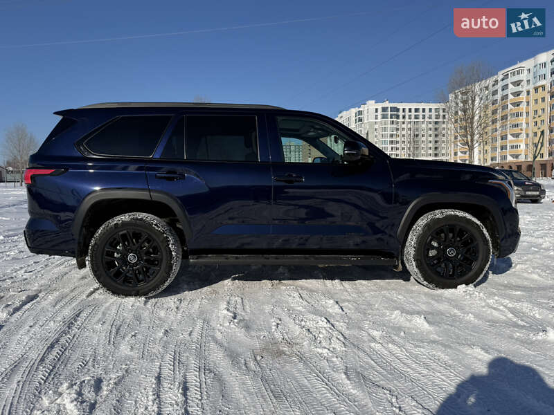 Внедорожник / Кроссовер Toyota Sequoia 2024 в Ирпене