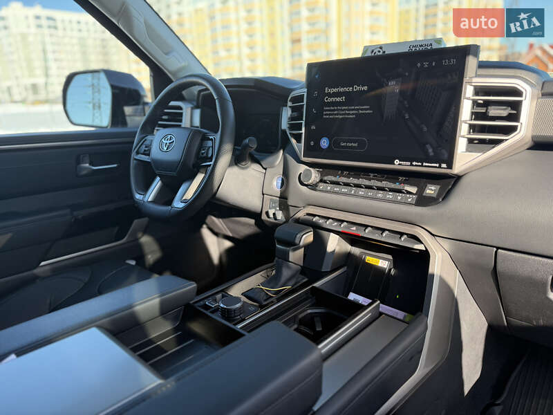 Внедорожник / Кроссовер Toyota Sequoia 2024 в Ирпене