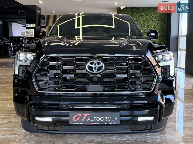 Внедорожник / Кроссовер Toyota Sequoia 2024 в Киеве