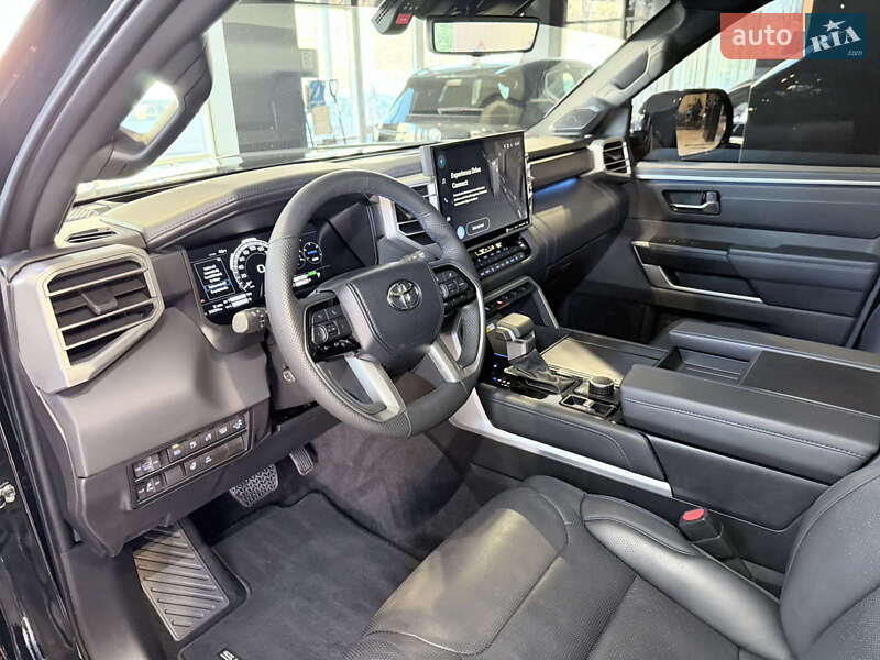 Внедорожник / Кроссовер Toyota Sequoia 2024 в Киеве