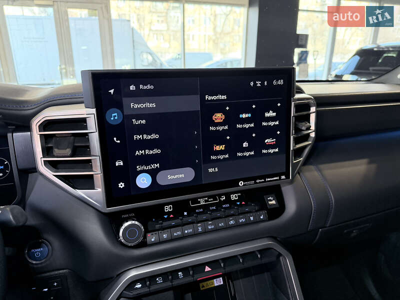 Внедорожник / Кроссовер Toyota Sequoia 2024 в Киеве