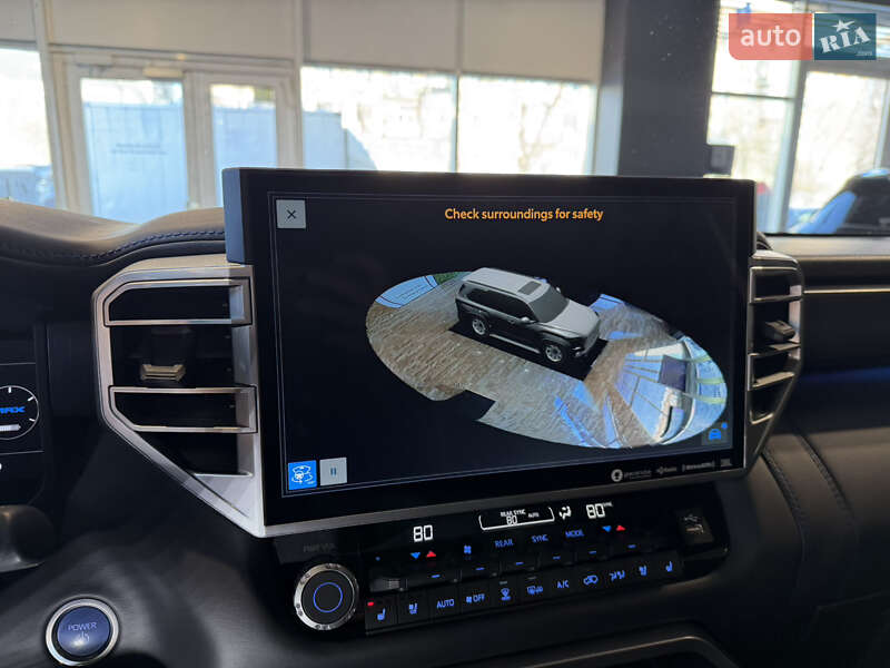 Внедорожник / Кроссовер Toyota Sequoia 2024 в Киеве