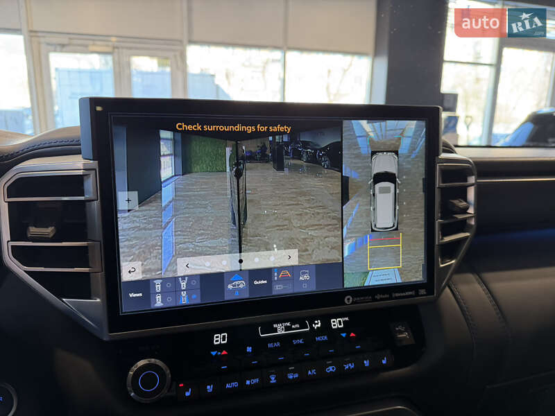 Внедорожник / Кроссовер Toyota Sequoia 2024 в Киеве